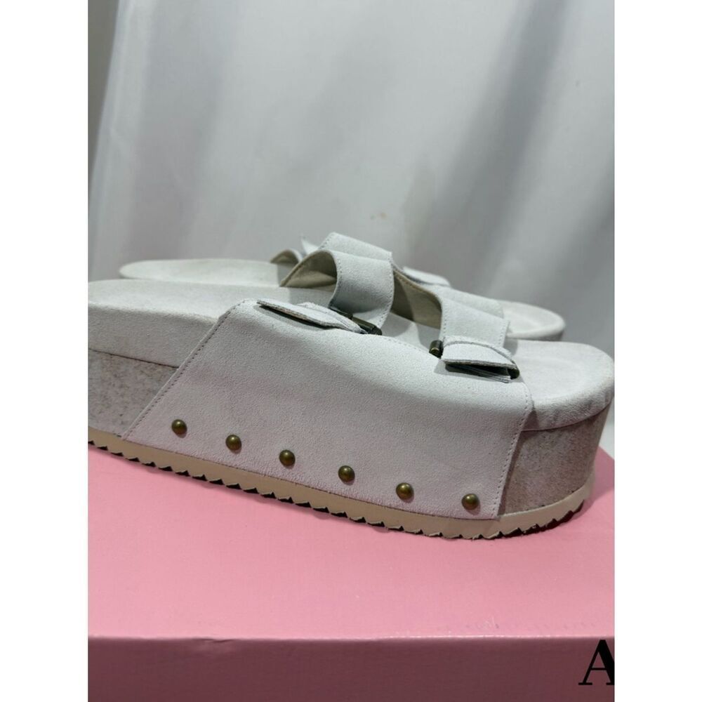 INTENTIONALLY BLANK White Studded Platform Slide Sandals